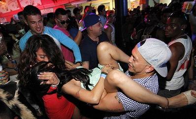 狂野性派对在线观看,在线狂欢，尽享狂野盛宴